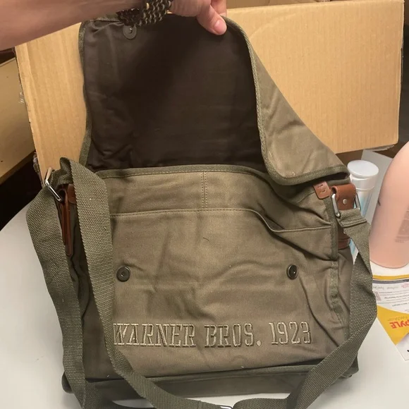 NWT Warner Bros. 1923 Canvas Messenger Bag - Picture 2 of 10